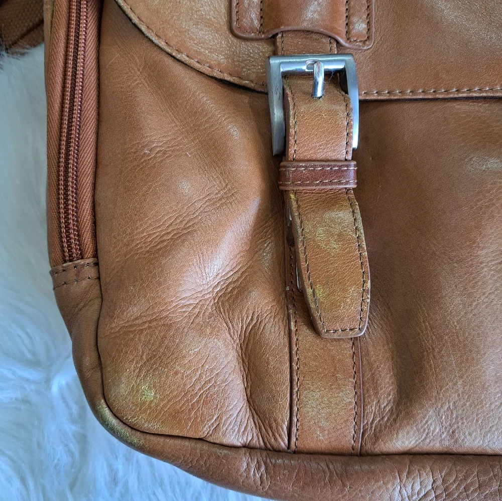 REDUCED. XL Kenneth Cole leather business bag